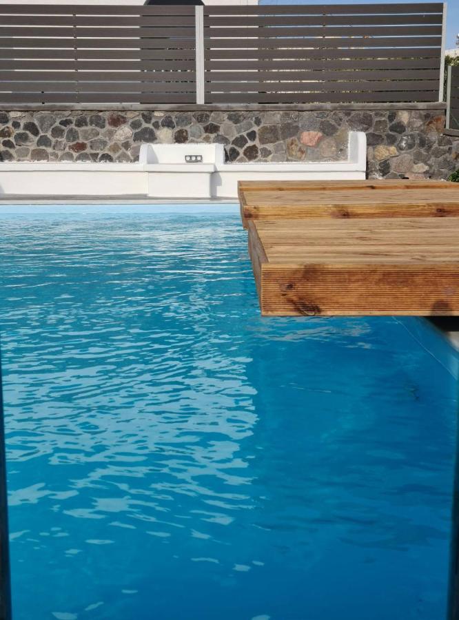 Blackstone Luxury Suites Emporio (Santorini) Exterior foto