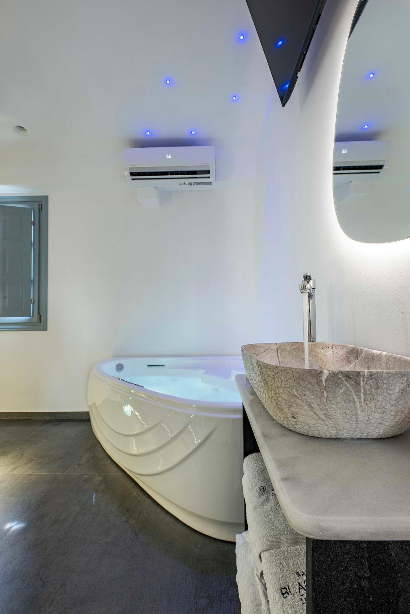 Blackstone Luxury Suites Emporio (Santorini) Exterior foto
