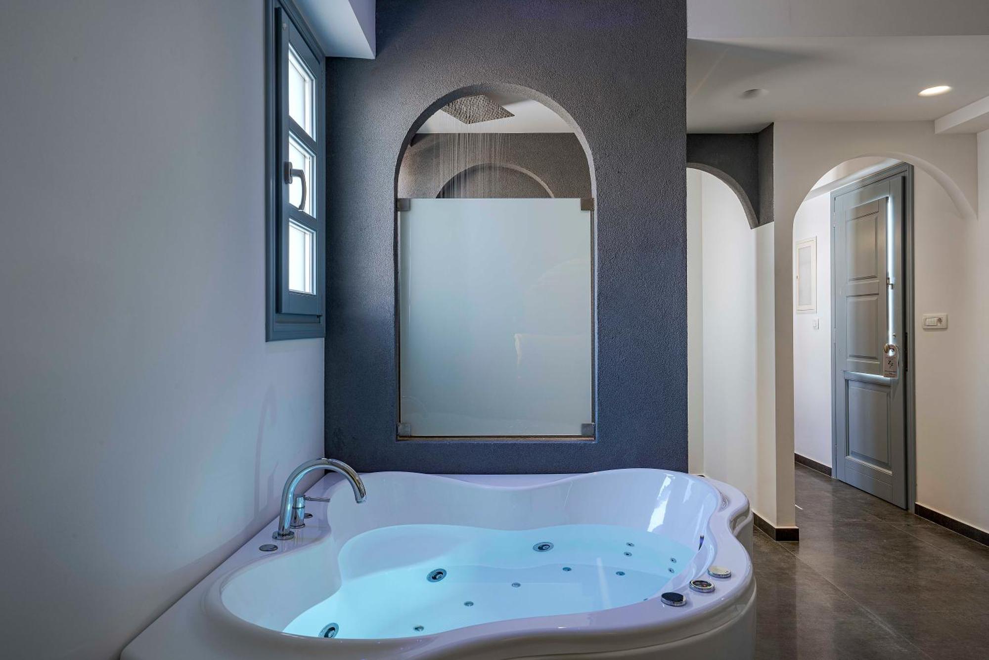 Blackstone Luxury Suites Emporio (Santorini) Quarto foto