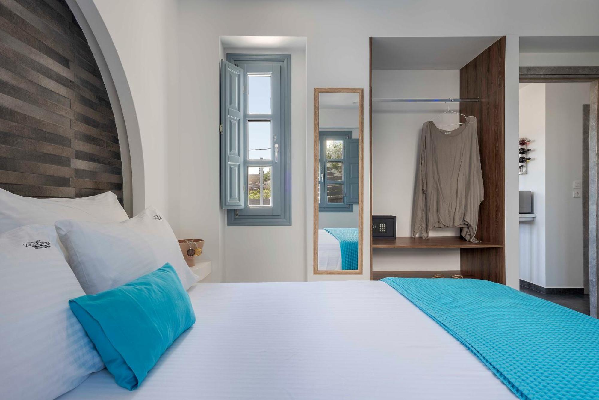Blackstone Luxury Suites Emporio (Santorini) Quarto foto